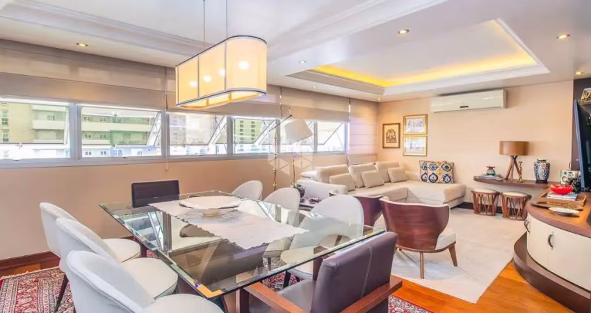 Amplo apartamento de 138m2, andar alto e completamente mobiliado!