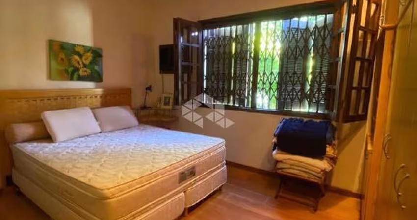 Casa Semi-mobiliada a venda no Bairro Dom Feliciano