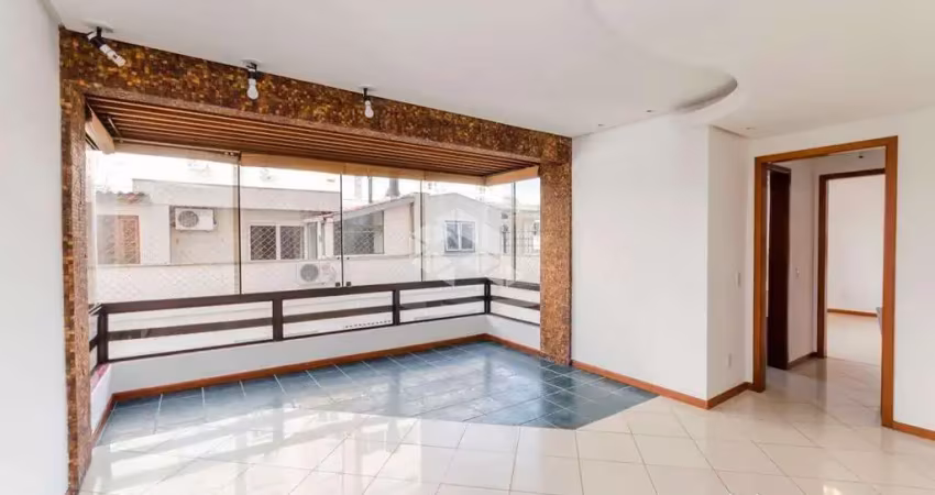 Apartamento de 95m2 privativos com 3 dormitórios, sendo 1 com sacada, vaga escriturada, 2 elevedores