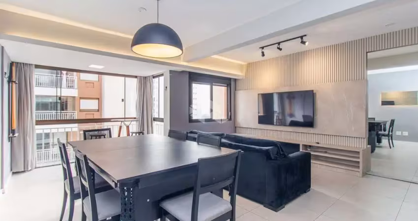 Apartamento de 3 Dormitórios, 1 suíte, 2 vagas, no Bairro Passo da Areia em Porto Alegre-RS