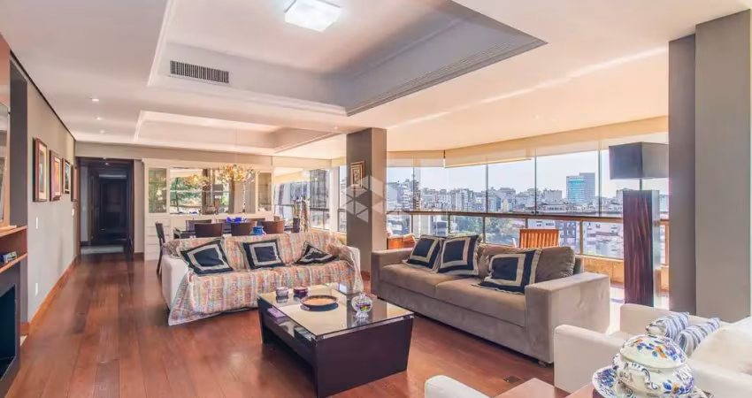 Apartamento de 244m2 composto por 3 suítes e 4 vagas de garagem próximo ao parcão!