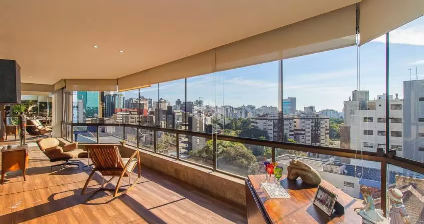 Apartamento de 244m2 composto por 3 suítes e 4 vagas de garagem próximo ao parcão!