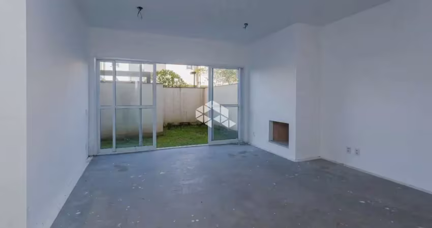 Garden espaçoso com conforto de casa em condomínio exclusivo