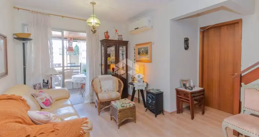 Cobertura 3 dormitórios, 1 suite, 2 vagas escrituradas no petrópolis