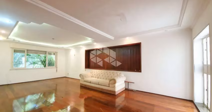Casa residencial 04 dormitórios 02 suítes -bairro petrópolis