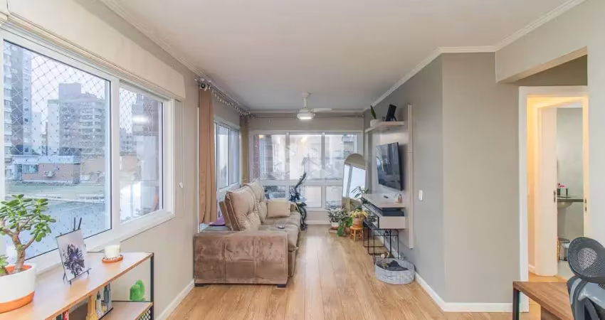 Apartamento à venda no bairro rio branco com 2 dormitórios, suíte e 2 vagas! perto do parcão e zaffari!