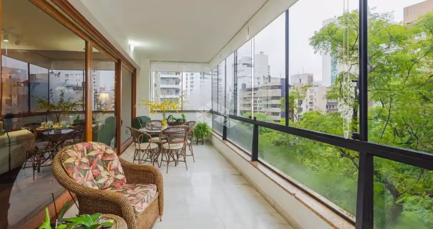 Apartamento à venda de 3 dormitórios e 2 vagas, bairro petrópolis - porto alegre - rs