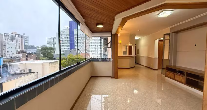 Apartamento com 75m2 privativos com 2 dorms e 1 vaga dupla no petrópolis.