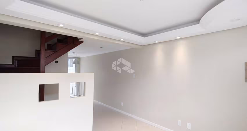 Casa sobrado em condominio com 02 dormitórios e vagano bairro Sarandi em Porto Alegre