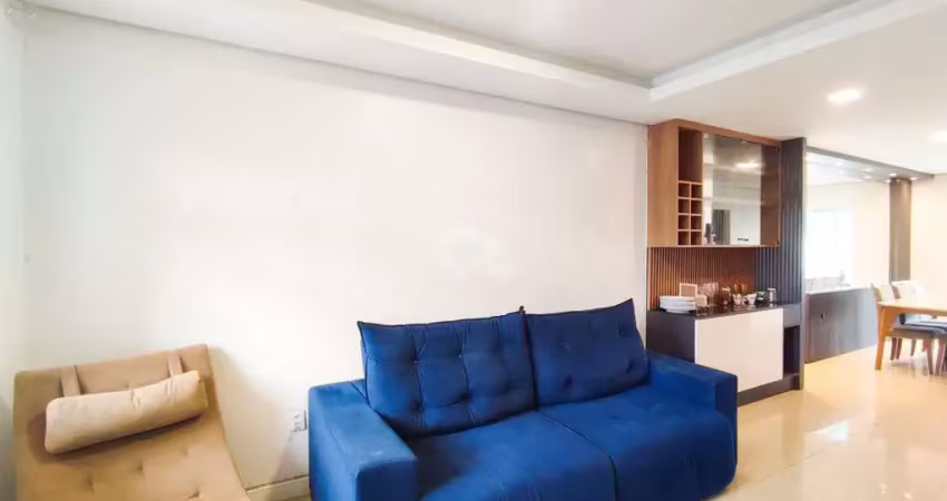 Casa 4 Dormitórios no Residencial Verdes Campos em Porto Alegre