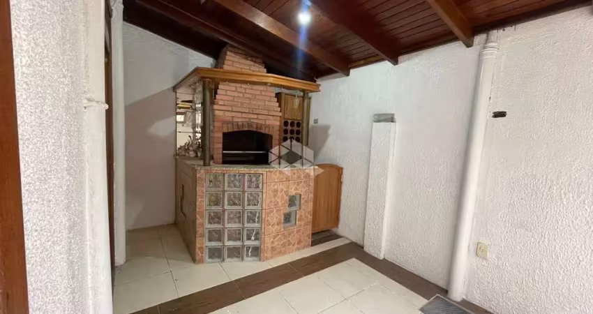 Apto de 3 dorms - terreo com churrasqueira - 1 vaga de garagem rotativa - bairro partenon
