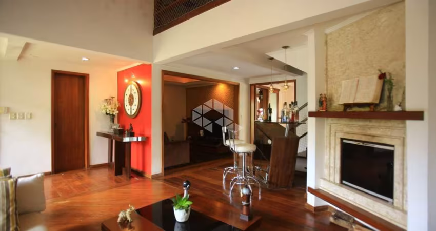 CASA 3 DORMITÓRIOS, 1 SUITE COM VAGA, PISCINA  NO JARDIM PLANALTO!