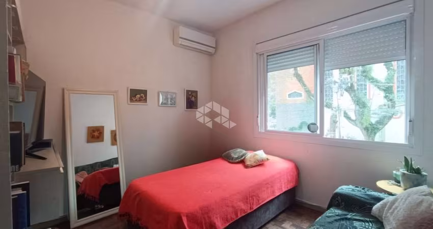 APARTAMENTO SEMIMOBILIADO COM 1 DORMITÓRO SEM VAGA - CIDADE BAIXA