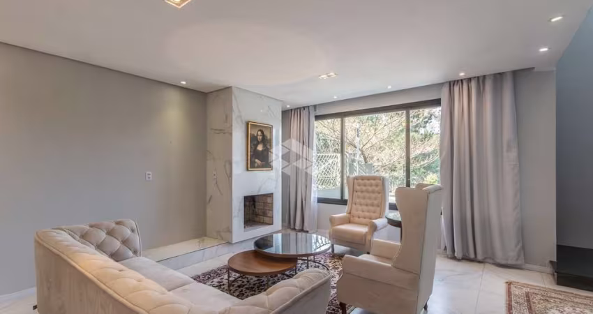 CASA TRIPLEX MOBILIADA EM CONDOMÍNIO COM 3 DORMITÓRIOS, 1 SUÍTES E DUAS VAGAS - JARDIM ECOVILLE - LOMBA DO PINHEIRO
