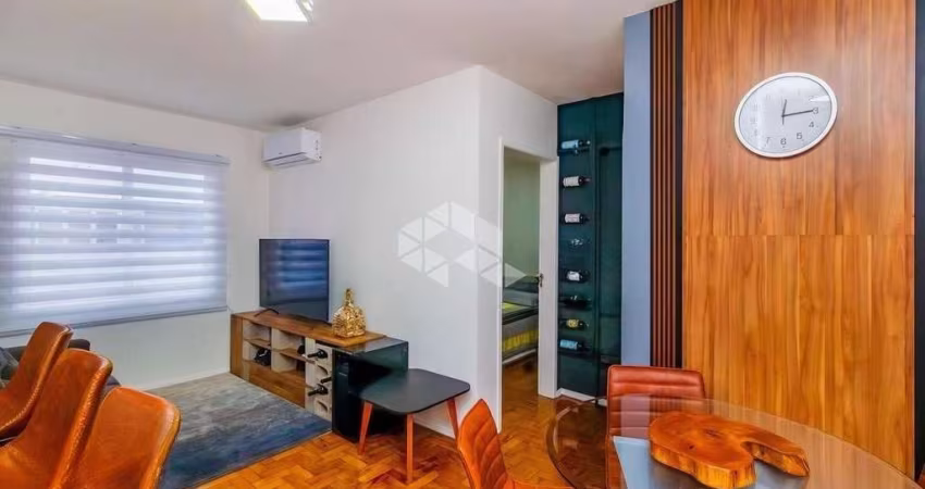 APARTAMENTO MOBILIADO 1 DORMITÓRIO COM VAGA COBERTA - VILA IPIRANGA