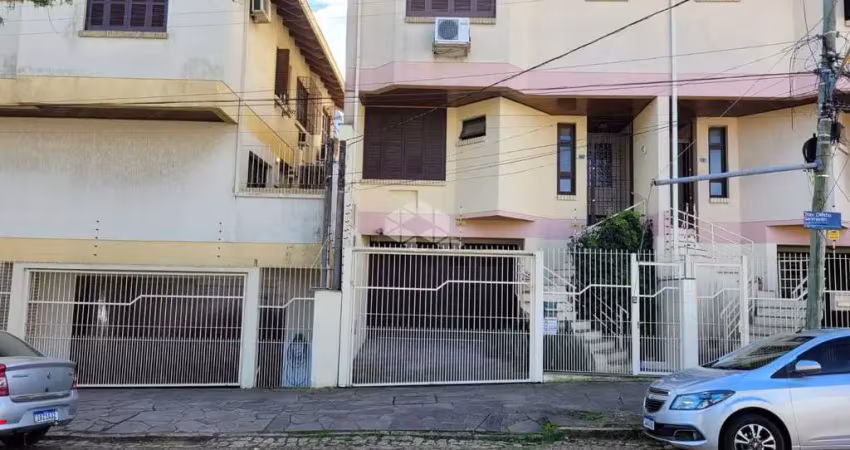 Casa com 3 quartos à venda na Travessa Olintho Sanmartin, 30, Vila Ipiranga, Porto Alegre
