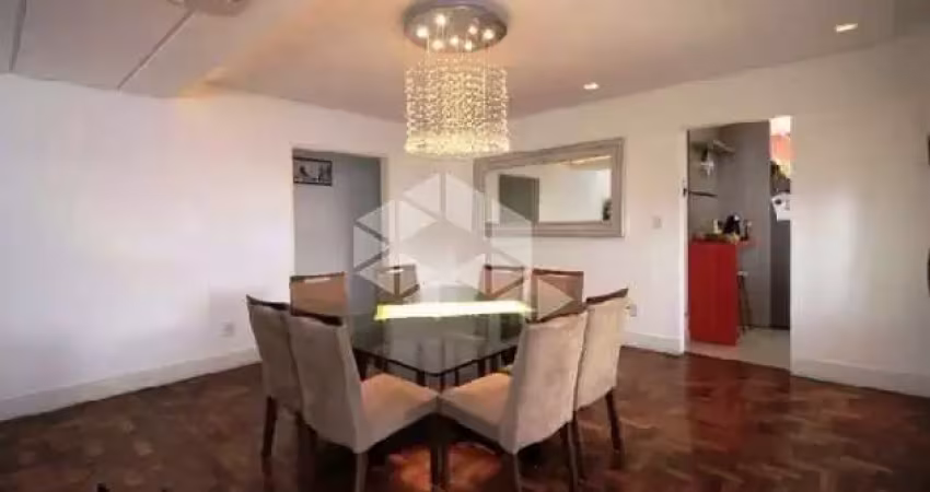 Casa com 3 quartos à venda na Rua Monteverdi, 53, São Sebastião, Porto Alegre