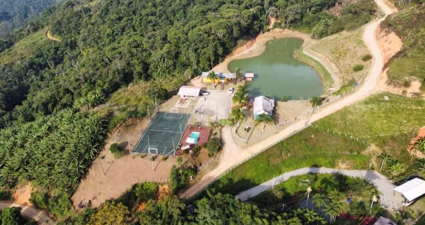 Lindo sitio a venda em Aguas Mornas