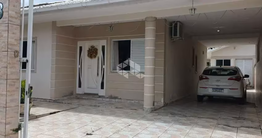 Casa  mobiliada com piscina  -  Areias SJ