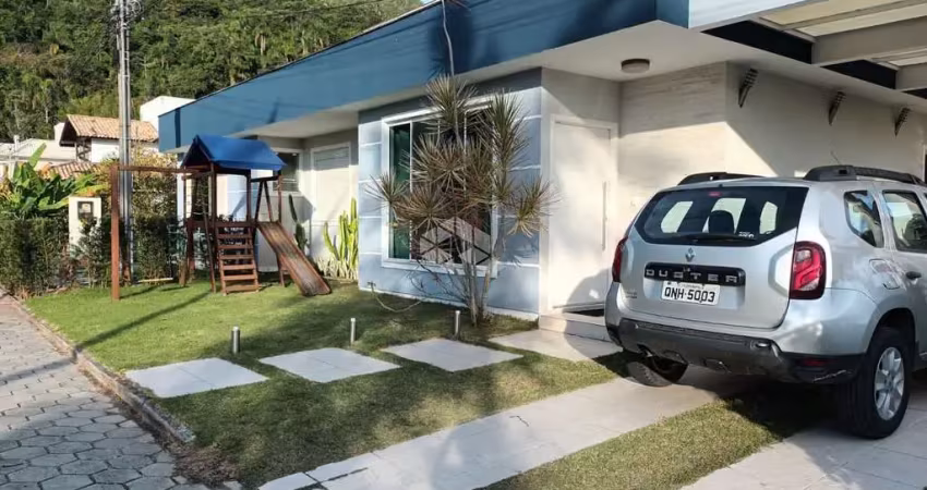 Casa em condomínio fechado com 4 quartos à venda na Avenida Luiz Boiteux Piazza, 4256, Ponta das Canas, Florianópolis