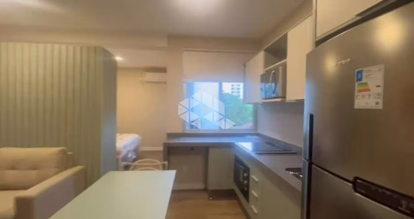 Stúdio no centro Florianópolis, mobiliado pronto para morar ou investir!