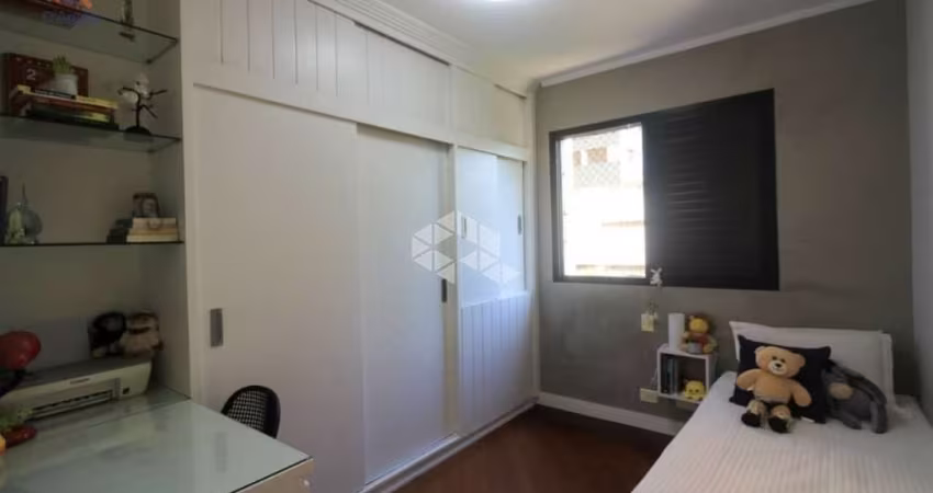 Apartamento em Água Fria