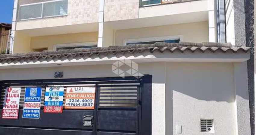 Sobrado no Jardim Viginia Bianca com 03 suítes e 05 vagas
