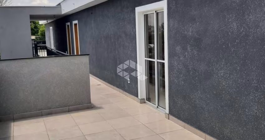 Apartamento a Venda com Quintal de 50m - Jaçana