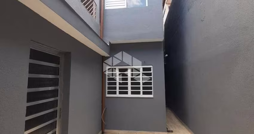 sobrado com 3 dormitórios e suíte a venda na vila Medeiros.