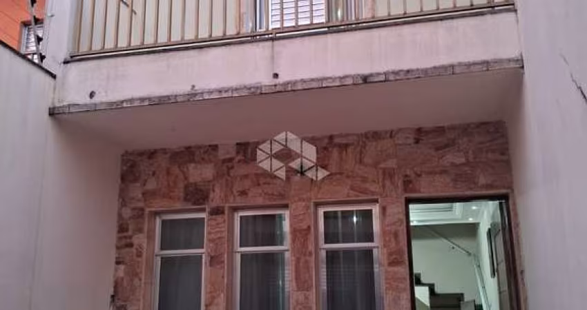 Casa a venda na Vila Carolina
