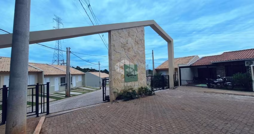 Casa com 2 Dormitórios e 2 vagas em Condomínio Fechado a Venda em Lajeado/RS