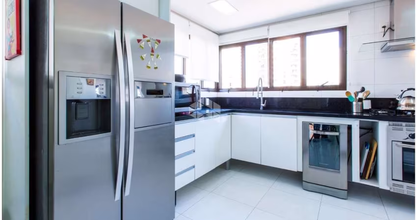 APARTAMENTO À VENDA_230M²_4 DORMITÓRIOS_SENDO 4 SUÍTES_EDIFICIO LE VILLAGE_CHÁCARA KLABIN_SÃO PAULO