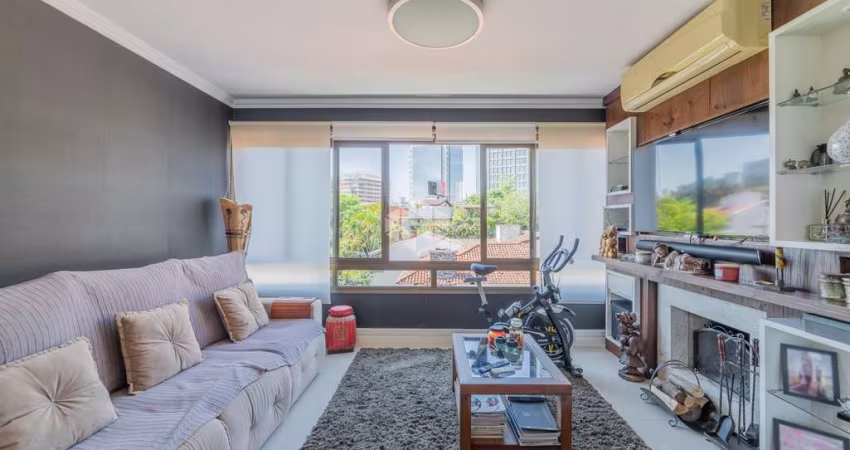 Apartamento com 3 dormitórios e 3 vagas no Petrópolis