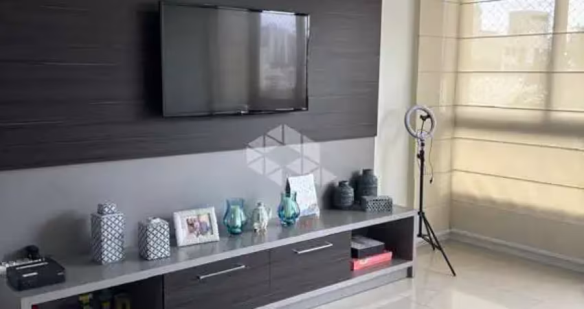 Vende apartamento com 3 quartos e 2 vagas junto a sogipa
