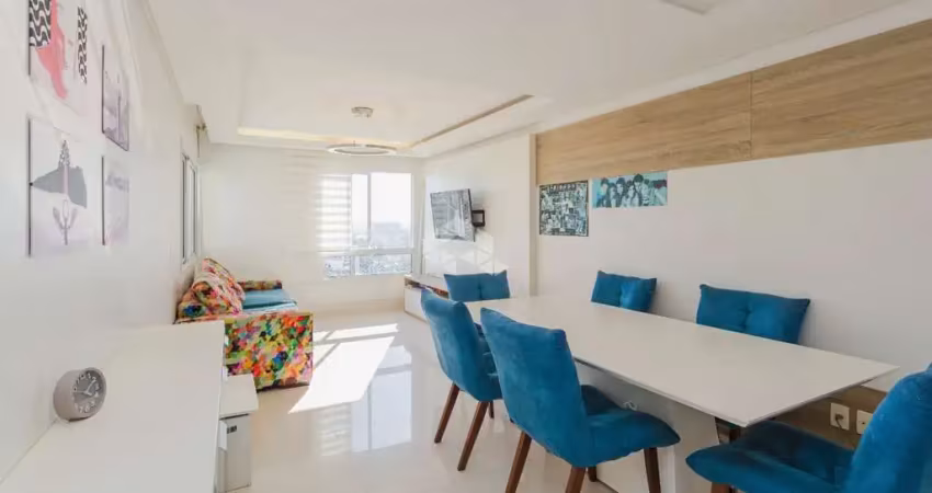 Apartamento totalmente mobiliado 3 dormitórios  (sendo 1 suíte),  3 vagas  e depósito no bairro Petrópolis