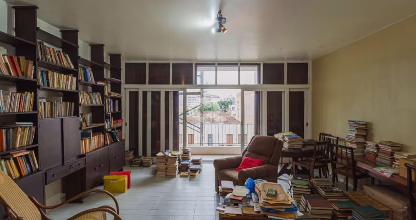 GIGANTESCO APARTAMENTO COM SOL E VISTA