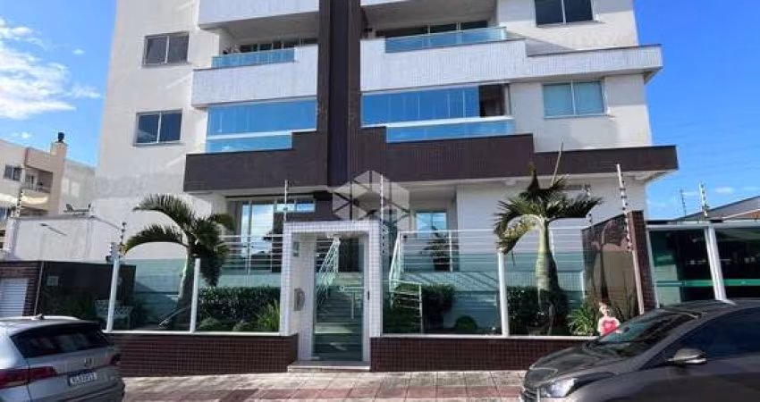 Apartamento no Pagani  com 3 quartos
