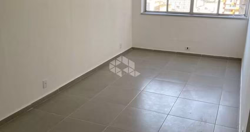 Sala comercial na Galeria Malcon