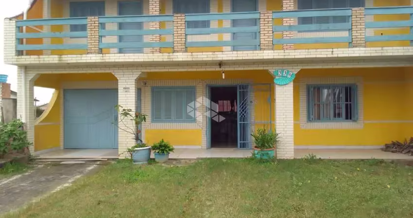 Casa com 4 quartos, dois andares em palmares do sul/rs