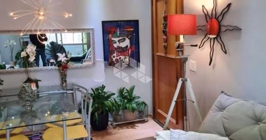 Apartamento 2 dorm. 1 vaga, churrasq.elevador, total infra estrutura de lazer e segurança