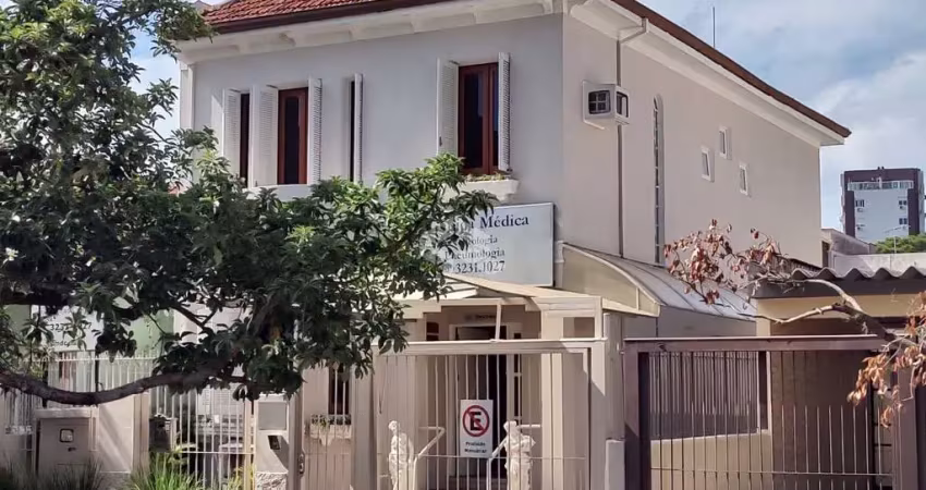 Excelente casa comercial, a poucos passos do hospital mãe de deus