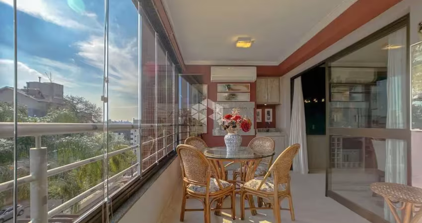 3 dormitórios, 1 suite, sacada ampla com churrasqueira , condominio com infra.