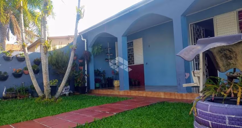 Casa 3 dormitórios com suíte, garagem para 2 veículos, bairro Gajuviras - Canoas