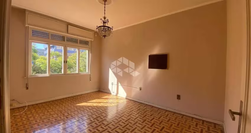 Apartamento, no bairro menino deus, com área privativa 109,95m2 e área total 138,91m2 (com garagem).
