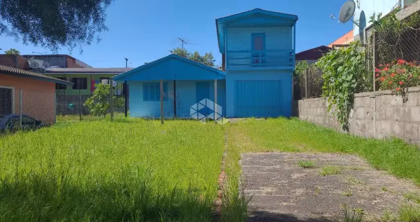 casa com excelente pátio frontal no Bairro Esplanada em Caxias do Sul