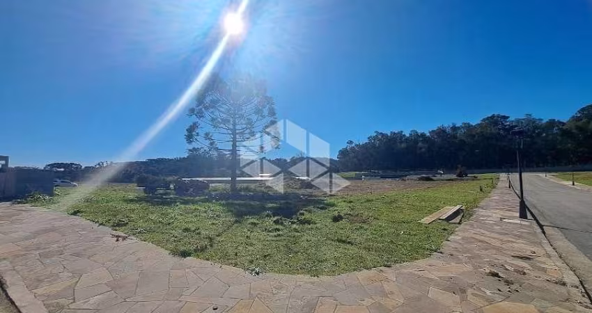 TERRENO NO CONDOMÍNO RESIDENCIAL CAMINHOS DE PEDRA EM FARROUPILHA