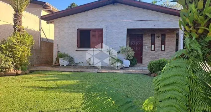 Casa de 03 dormitórios no bairro são roque em farroupilha