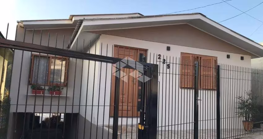Casa com 3 quartos à venda na Ubaldo Zanellato, 225, Cinquentenário, Farroupilha