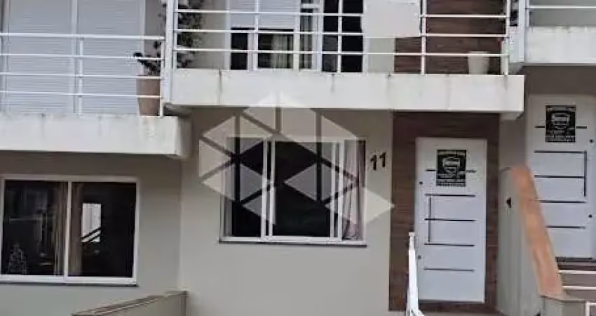 Sobrado triplex com 02 dormitorios no bairro são josé