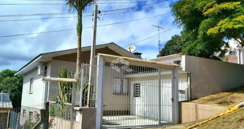 Casa de 04 dormitórios no bairro são roque em farroupilha